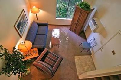 фото отеля Sky Harbor Suites