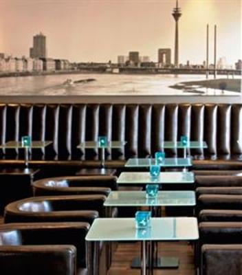 фото отеля Motel One Dusseldorf City