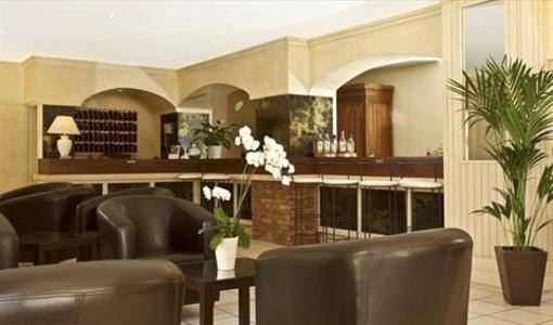 фото отеля Hotel Des Roches Les Eyzies-de-Tayac-Sireuil