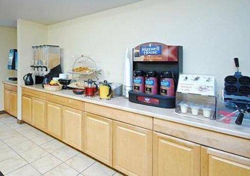 фото отеля Quality Inn and Suites Santa Rosa Wine Country