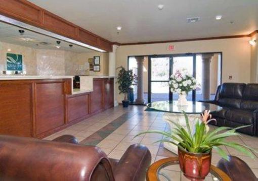 фото отеля Quality Inn Bastrop