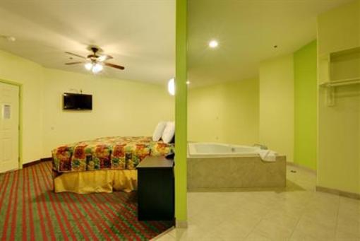 фото отеля Americas Best Value Inn & Suites - San Benito Harlingen