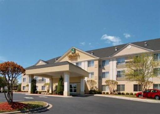 фото отеля Quality Suites Pineville (North Carolina)