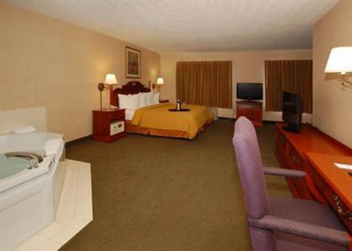 фото отеля Quality Suites Pineville (North Carolina)