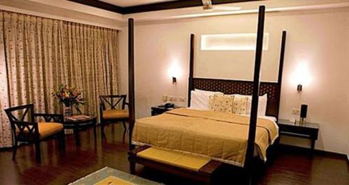 фото отеля Hotel Regaalis Mysore
