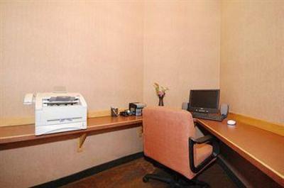 фото отеля Comfort Suites Macon