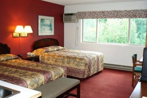 фото отеля Snowy Owl Inn and Resort