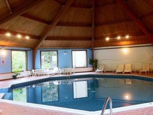фото отеля Snowy Owl Inn and Resort