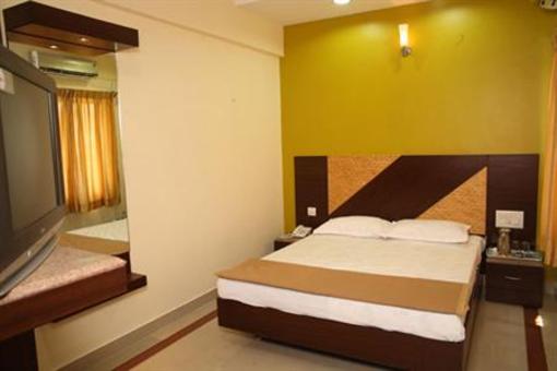 фото отеля UG Deluxe Lodge