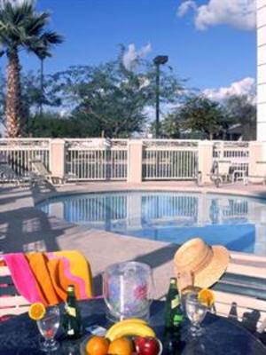 фото отеля Holiday Inn Express Hotel & Suites Peoria