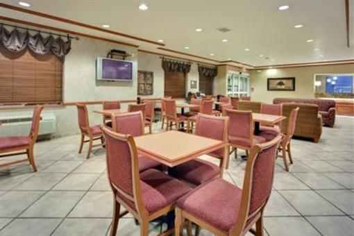 фото отеля Holiday Inn Express Hotel & Suites Peoria