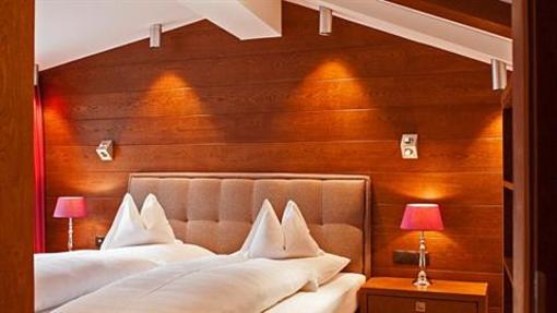 фото отеля Hotel Sandhof Lech