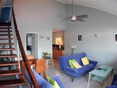 фото отеля Reef Gateway Apartments