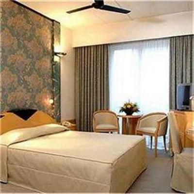 фото отеля Auberge De Waterloo Hotel Sint-Genesius-Rode