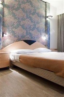 фото отеля Auberge De Waterloo Hotel Sint-Genesius-Rode