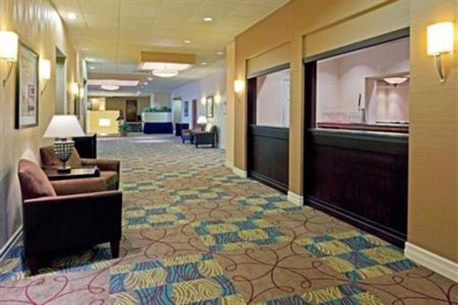 фото отеля Crowne Plaza Philadelphia - Bucks County