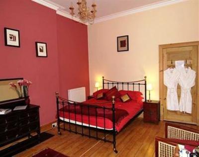фото отеля 15 Merchiston Gardens Bed & Breakfast Edinburgh