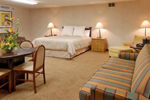 фото отеля Millennium Airport Hotel Buffalo