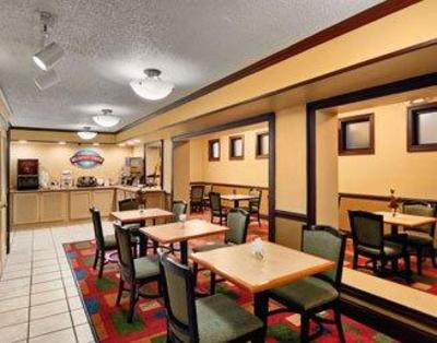 фото отеля Baymont Inn and Suites Pensacola