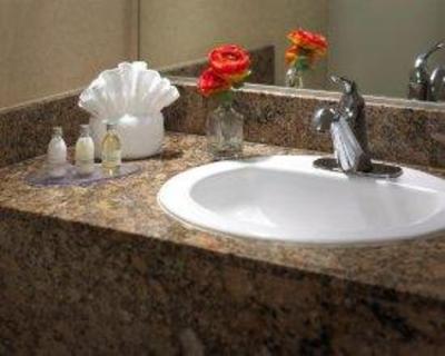 фото отеля Portofino Inn & Suites Anaheim Hotel
