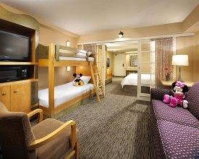 фото отеля Portofino Inn & Suites Anaheim Hotel