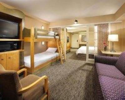 фото отеля Portofino Inn & Suites Anaheim Hotel