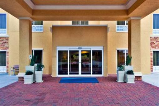 фото отеля Holiday Inn Express Hotel & Suites Largo-Clearwater