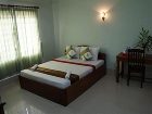 фото отеля Tropical Breeze Guest House