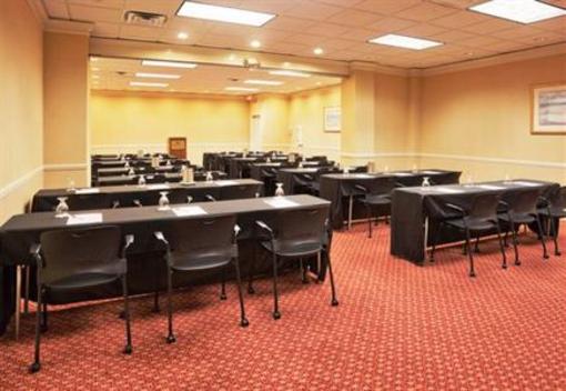 фото отеля Crowne Plaza Hotel Executive Center Baton Rouge