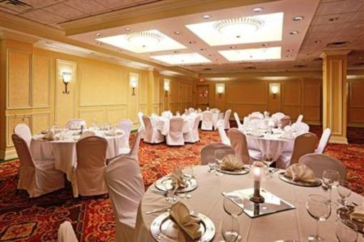 фото отеля Crowne Plaza Hotel Executive Center Baton Rouge