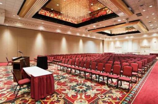 фото отеля Crowne Plaza Hotel Executive Center Baton Rouge