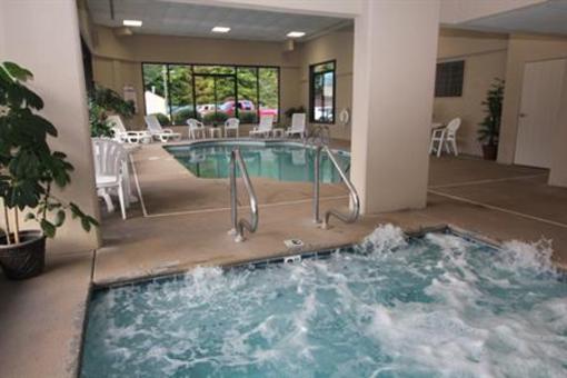 фото отеля Comfort Inn & Suites at Dollywood Lane