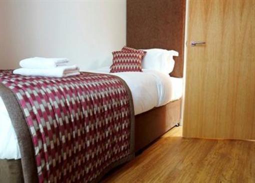 фото отеля Blue Rainbow Aparthotel - Manchester High Street
