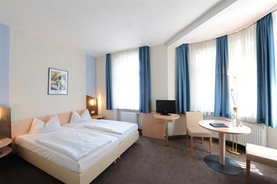 фото отеля Hotel Weidenhof Regensburg