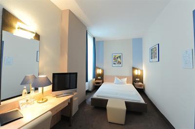 фото отеля Hotel Weidenhof Regensburg