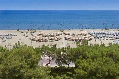 фото отеля Family Hotel Smeraldo Giulianova