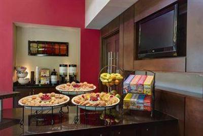 фото отеля Hilton Garden Inn Albany Airport