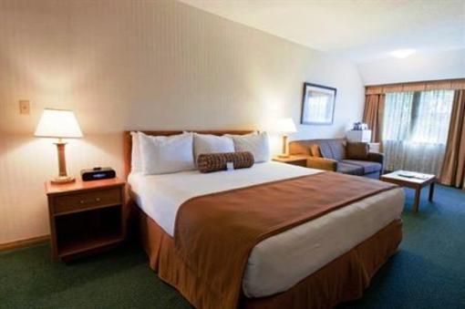 фото отеля BEST WESTERN PLUS Emerald Isle Motor Inn