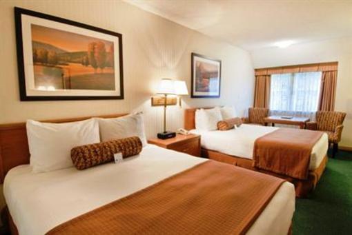 фото отеля BEST WESTERN PLUS Emerald Isle Motor Inn