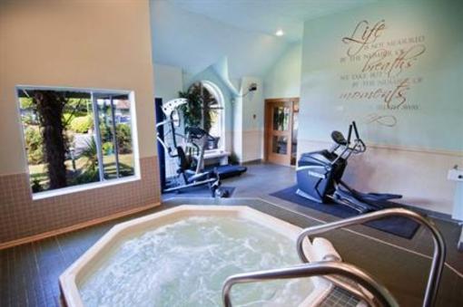 фото отеля BEST WESTERN PLUS Emerald Isle Motor Inn