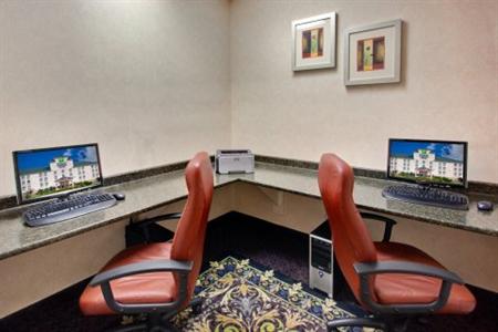 фото отеля Holiday Inn Express Edmonton International Airport
