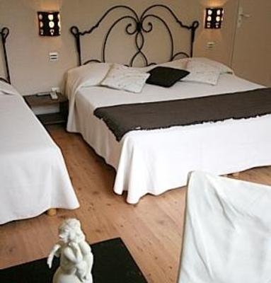 фото отеля Auberge Du Parc Hotel Orgon