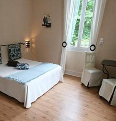 фото отеля Auberge Du Parc Hotel Orgon