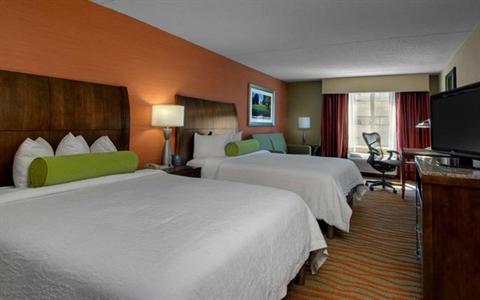фото отеля Hilton Garden Inn Arlington Courthouse Plaza
