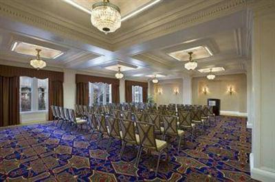 фото отеля Hilton Skirvin Hotel