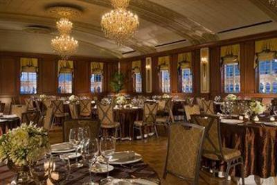 фото отеля Hilton Skirvin Hotel