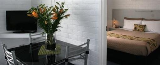 фото отеля Adina Place City View Apartments