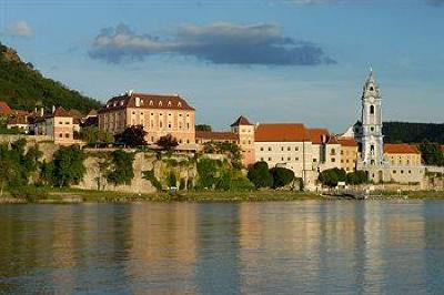 фото отеля Hotel Schloss Duernstein