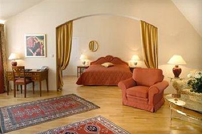 фото отеля Hotel Schloss Duernstein