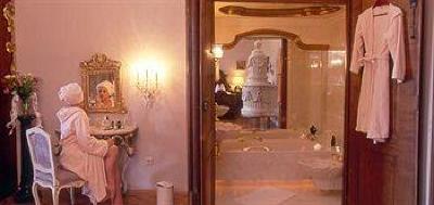 фото отеля Hotel Schloss Duernstein